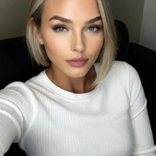 Gentle Glow Beauty Selfie