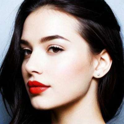 Crimson Lip Radiance