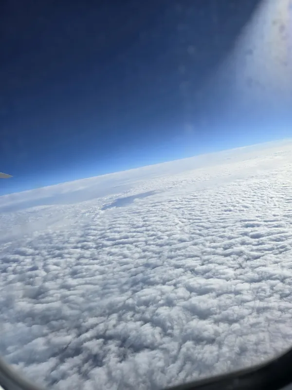 Serene Expansive Cloudscape